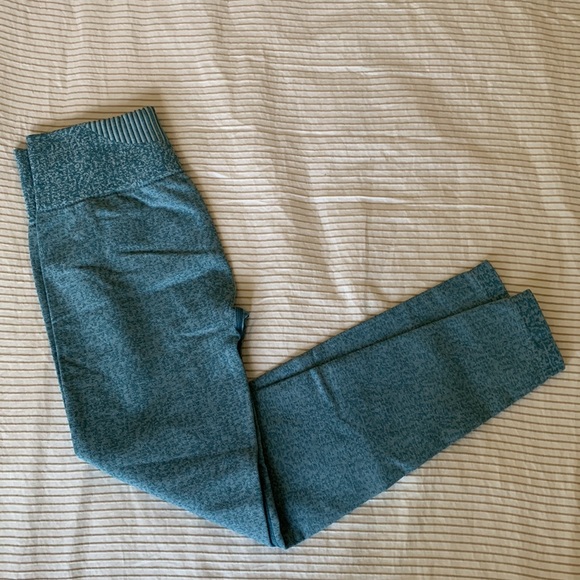 Gymshark Marl Seamless Leggings - Picture 6 of 9